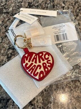 NWT Marc Jacobs Red Heart Logo Keychain